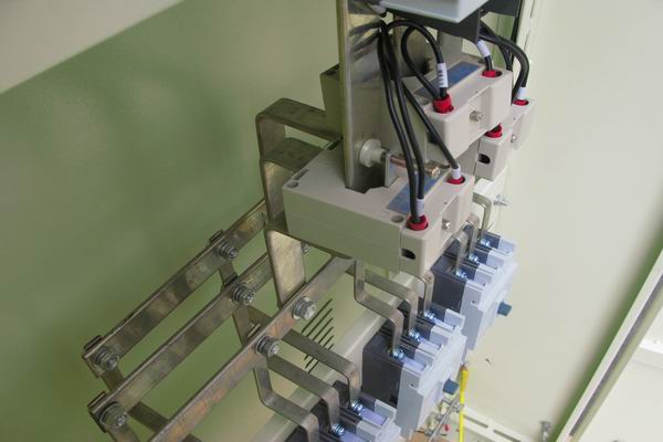 麦盖提配电柜-应急照明配电柜使用对工作人员的具